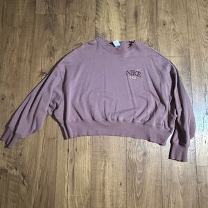 Nike Women's Dusty Mauve Cropped Sweatshirt